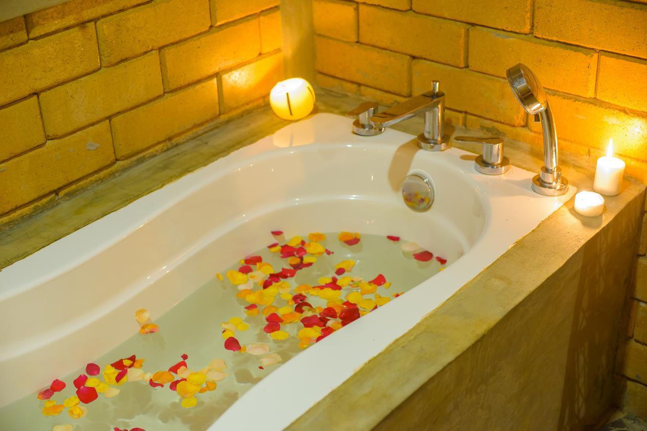 Karunakarala Ayurveda Resort - Level 1 Safe&Secure Wayikkal Eksteriør bilde